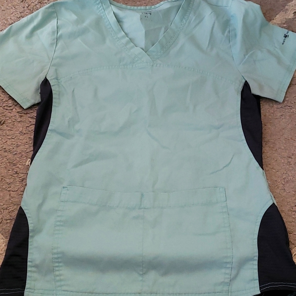 Scrub top